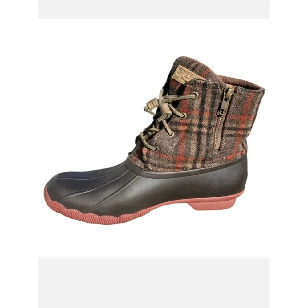 Sperry Saltwater Short Duck Boots In Brown Plaid